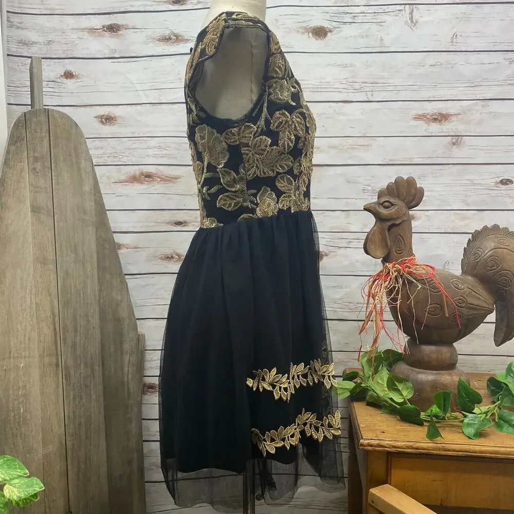 MEDIUM Soieblu Embroidered Little Black Prom Dress - Picture 4 of 11